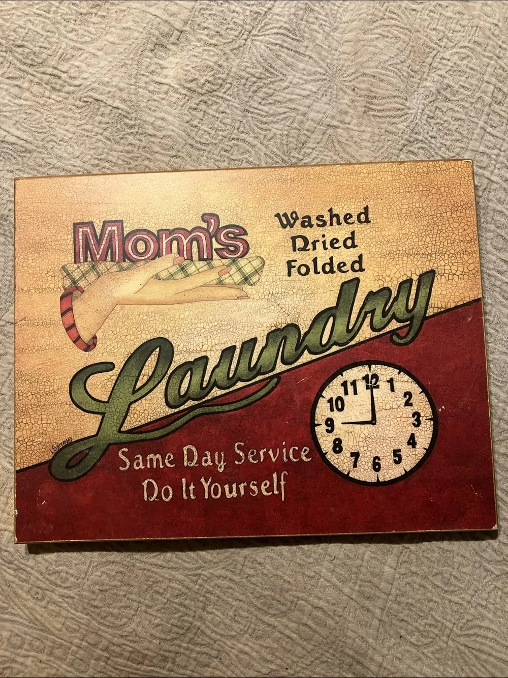 Vintage-Style 'Mom's Laundry' Wall Art Sign in Red, Green and Cream